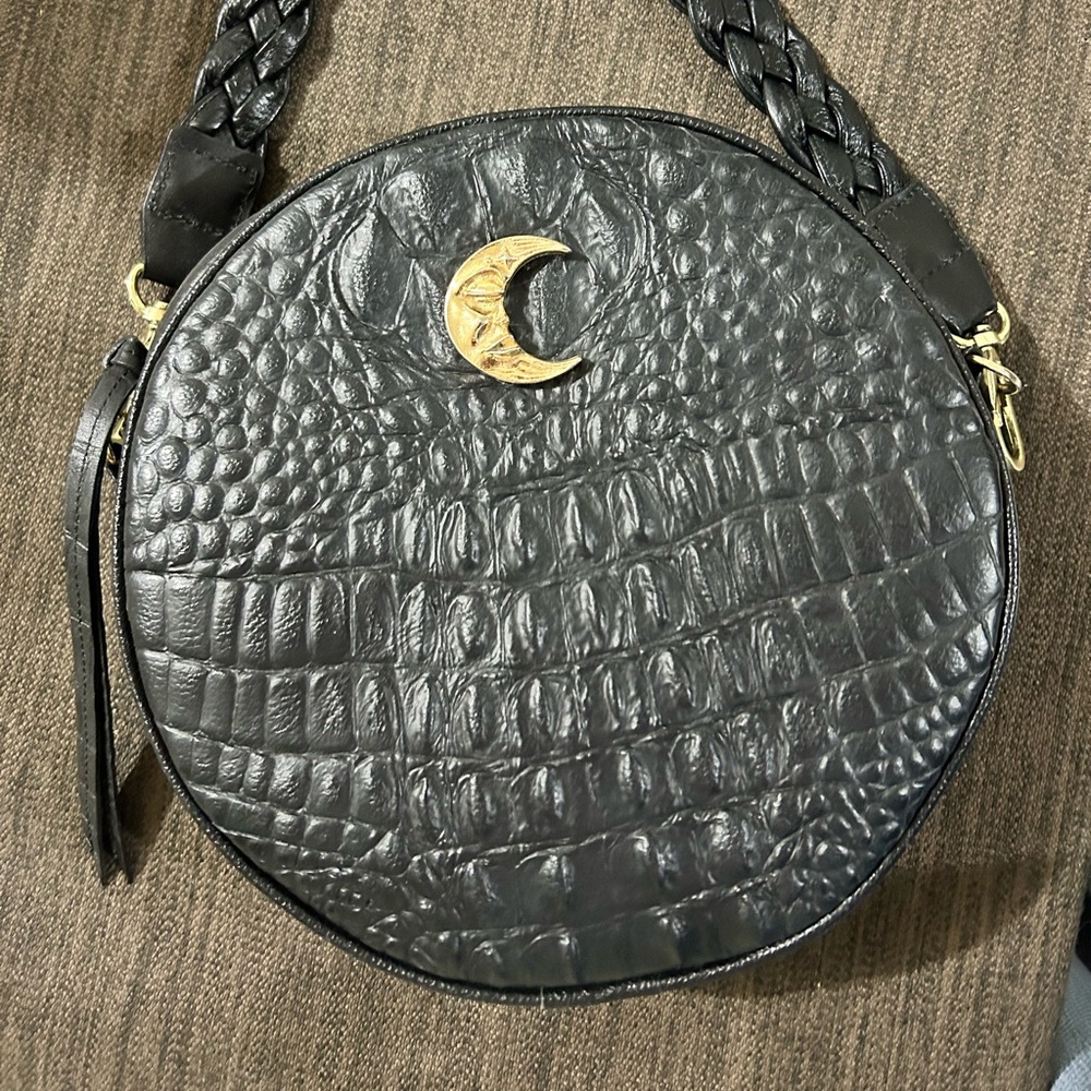 Leather crossbody bag
